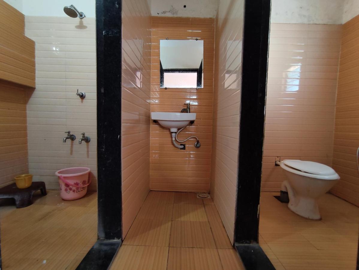 Hotel Vraj Rajpipla Экстерьер фото
